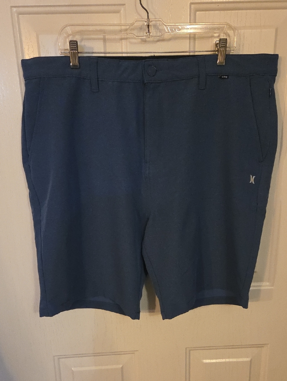 Hurley Men’s Blue Performance Shorts Size 40